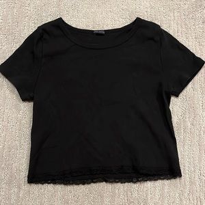 Cute Brandy Melville cropped black tee!!